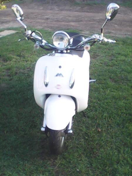 Motomia scooter