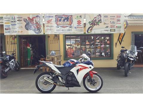 HONDA CBR250R @ TAZMAN MOTORCYCLES