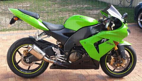 2005 Kawasaki ZX10R *2x Bikes