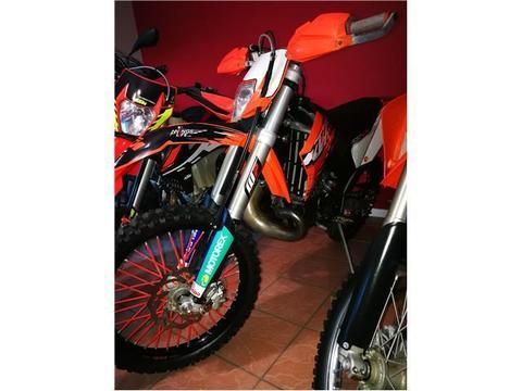 KTM 300 ENDURO WITH SUPER LOW 36 HOURS