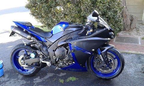 Yamaha R1