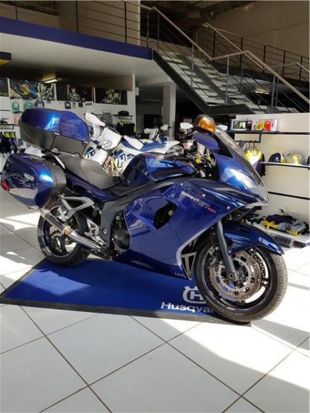 2011 TRIUMPH GT-R 1050