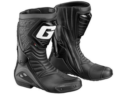 GAERNE BOOTS @ TAZMAN MOTORCYCLES