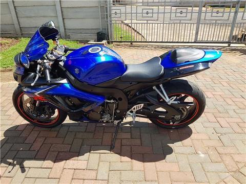 Suzuki GSXR 600 k8