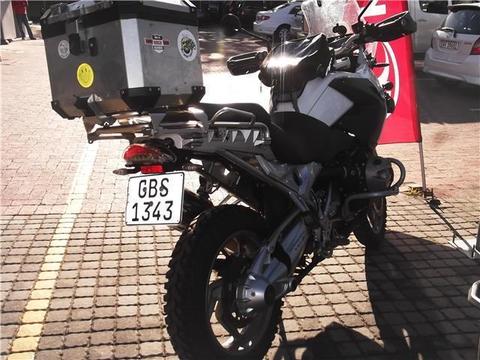 BMW R 1200 GS ????? The 2Wheelers Den, Of Course !!!!!