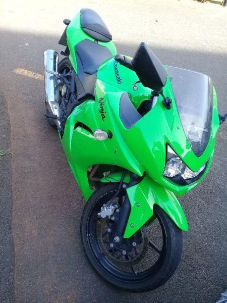 Kawasaki Ninja 2010 R29000