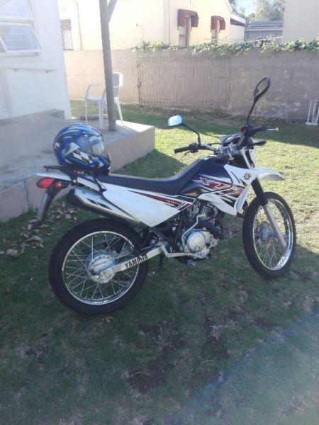 2017 Yamaha xtz 125 just about new , with new helmet, new license, new rwc, had first service
