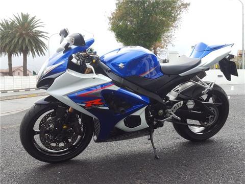 Suzuki GSX-R 1000 with 9400km for sale @ MADMACS MOTORCYCLES