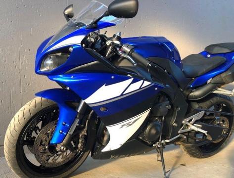 2011 Yamaha YZF R1