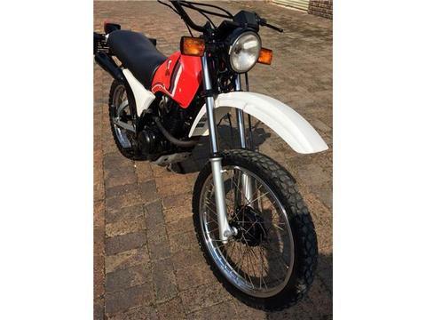 Yamaha XT 200