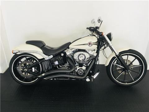 Harley-Davidson Softail Breakout - METALHEADS MOTORCYCLES