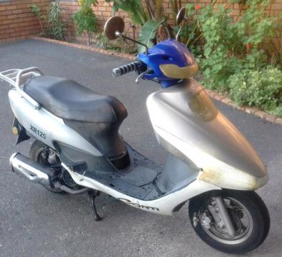 Vuka XR125 SCOOTER