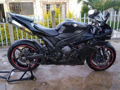 Yamaha YZF-R1