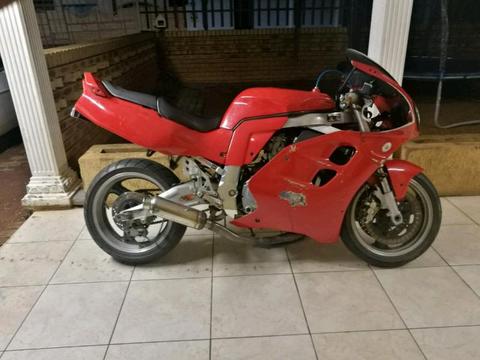 Suzuki GSXR 1100 to swop