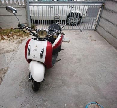 Motomia 150cc 4000. Mint condition, everyday riding around