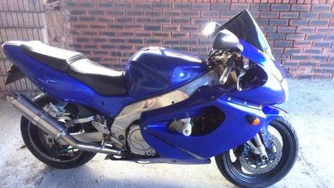 Yamaha YZF 1000 thunderace