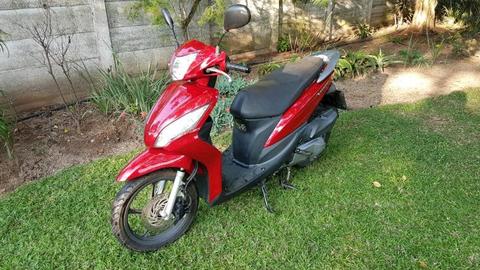 2012 Honda vision 110cc scooter