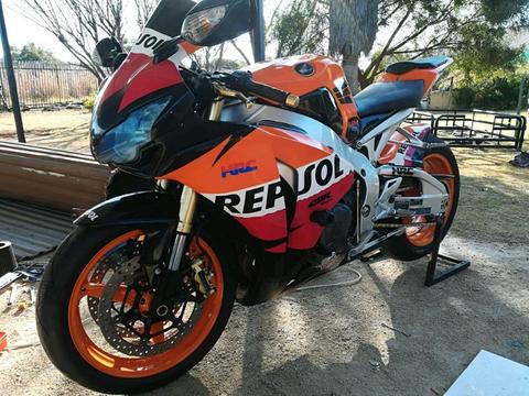 Honda cbr 1000 fireblade