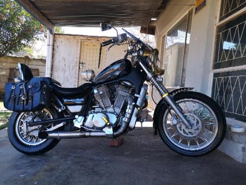 Suzukie '97 Intruder 800 (customised)