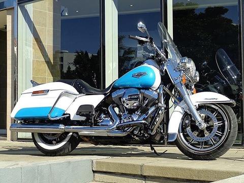 2015 Harley Davidson FLHRC Road King Custom FLHRC 2-Tone (15my)