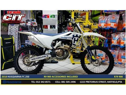 2018 HUSQVARNA FC250 WITH R9 900 ACCESSORIES INCLUDED