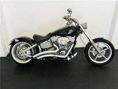 Harley-Davidson Softail Rocker - METALHEADS MOTOCYCLES