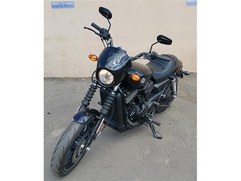 Harley with 1695km available now!