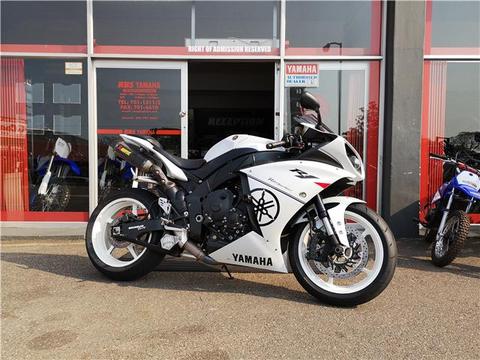 2011 Yamaha YZF-R1