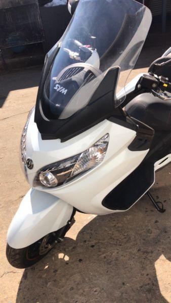 Sym 600i abs scooter only 245km R69999neg