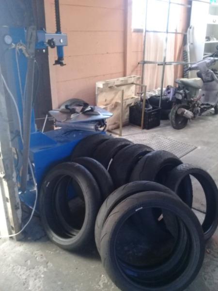 Motorcycle tyres fitment center