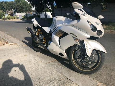 2012 KAWASAKI NINJA ZX14 BEST OFFER GRABS IT