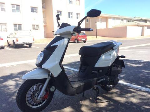 2013 Motomia Beretta 125 automatic - Excellent condition, only 1997km!