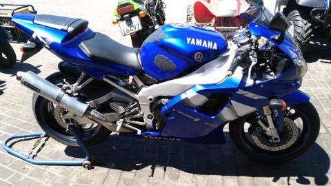 Yamaha R1
