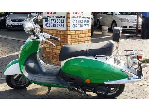 2013 GOMOTO YESTERDAY 125cc SCOOTER