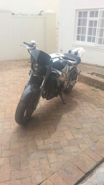 Suzuki srad 600 get on and ride away