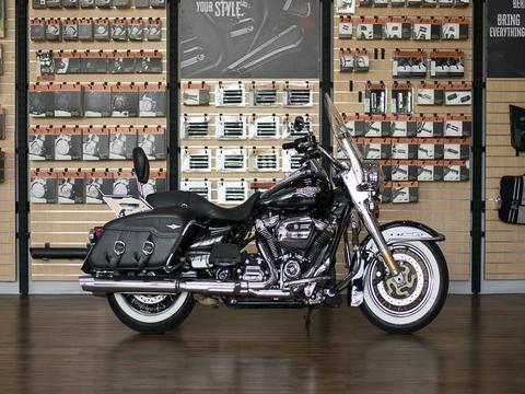 2017 Harley Davidson Touring FLHR Road King