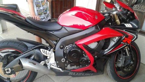 Suzuki gsxr 600 k7