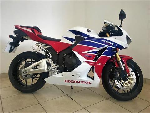 LIKE NEW HONDA CBR 600 RR FIREBLADE
