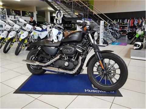 2014 HARLEY-DAVIDSON 883