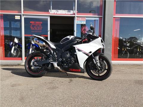 2014 Yamaha YZF-R1