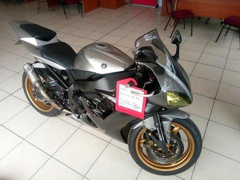 Yamaha YZF-R1