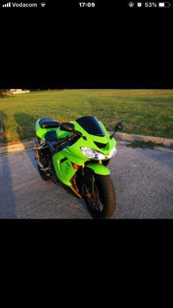 2005 kawasaki ZX10R R49 000 or swop for bakkie or car