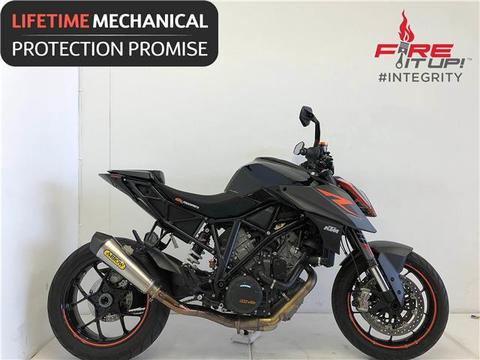 2017 KTM 1290 Super Duke R New spec with Track + Race Pack