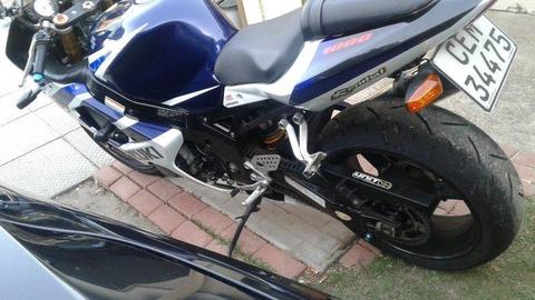 Suzuki gsxr k4 1000