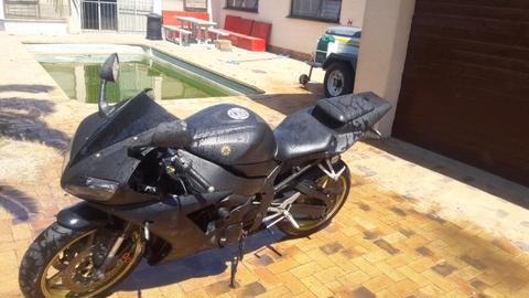 Yamaha r1 2003 1000cc