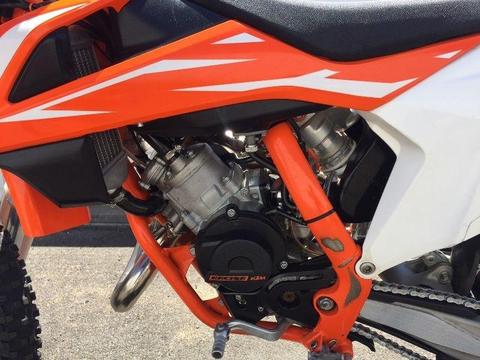 LIKE NEW 2018 KTM65 SX FOR SALE !