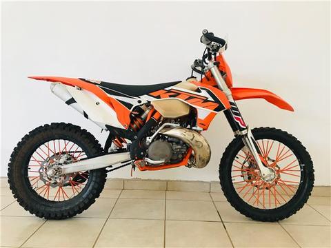 2016 KTM 250 XCW