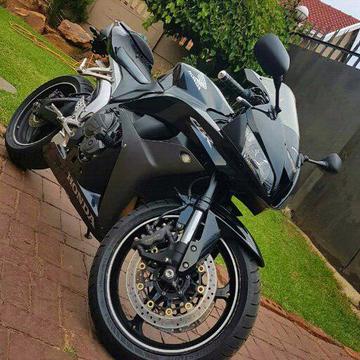 Honda Cbr 600RR (Pristine condition)