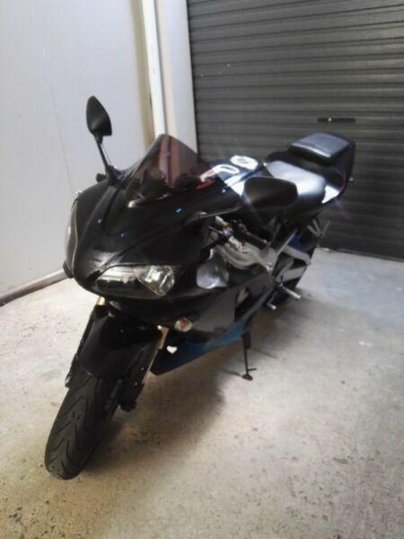 2000 Yamaha R1