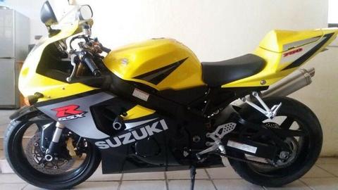 Suzuki GSXR 750 K5